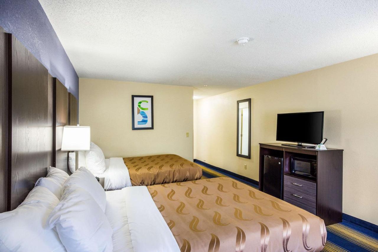 Quality Inn Charleston Exterior photo