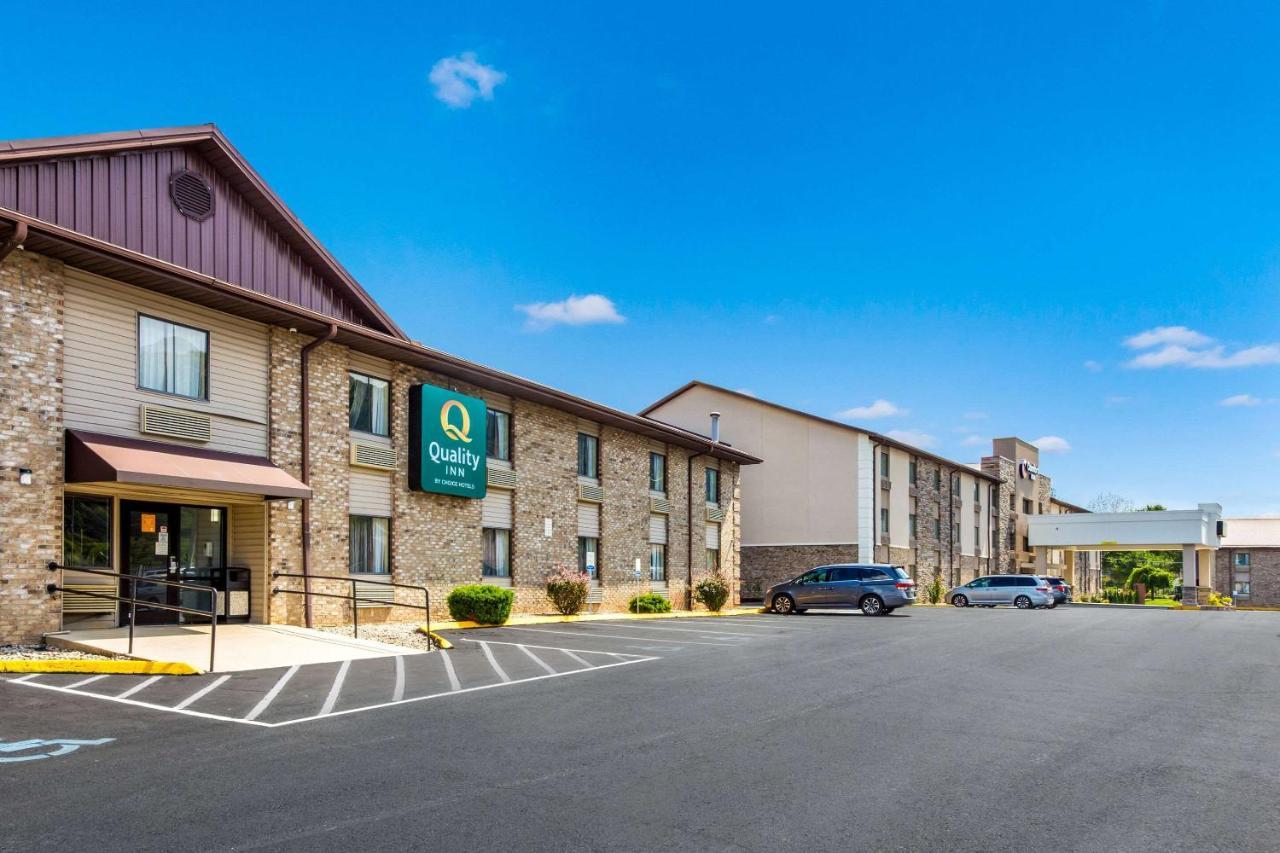 Quality Inn Charleston Exterior photo