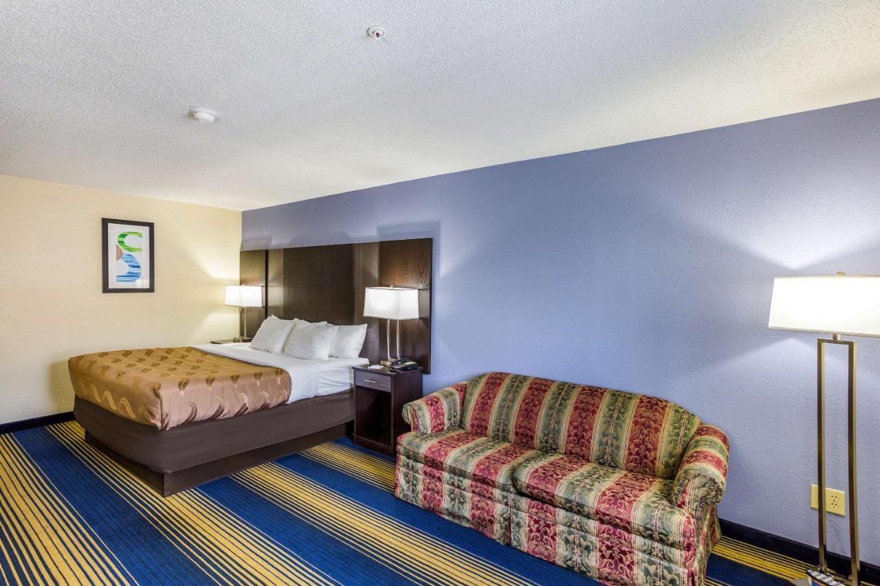 Quality Inn Charleston Exterior photo