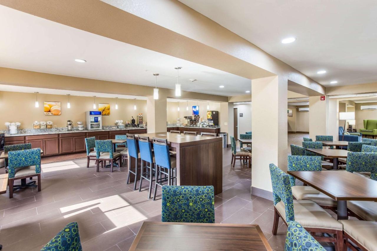 Quality Inn Charleston Exterior photo